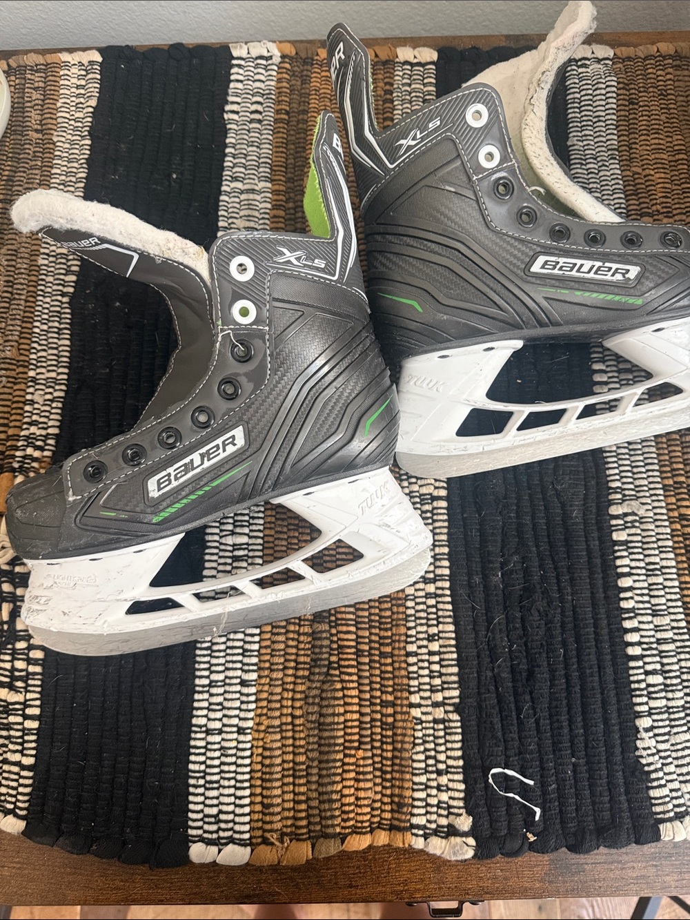 Bauer Kids Hockey  Skates NHL LTP XLS youth 1